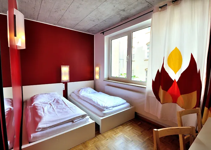 Five Elements And Capsules Frankfurt Hostel