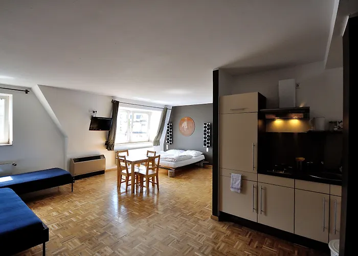 Five Elements And Capsules Frankfurt Ostello